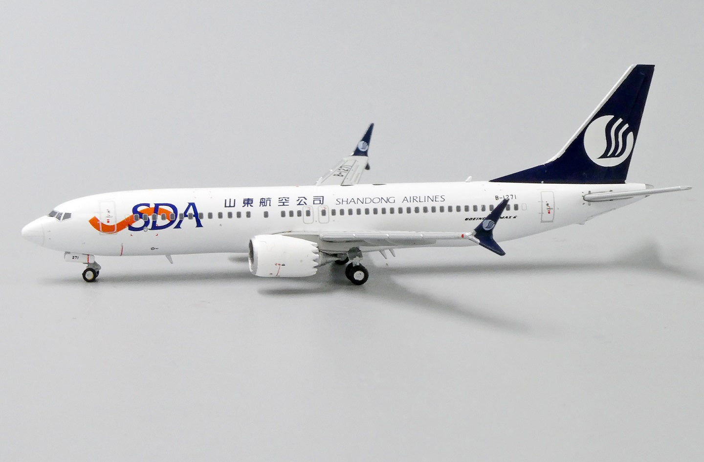JC WINGS B737-8 MAX SHANGDONG AIRLINES REG: B-1271