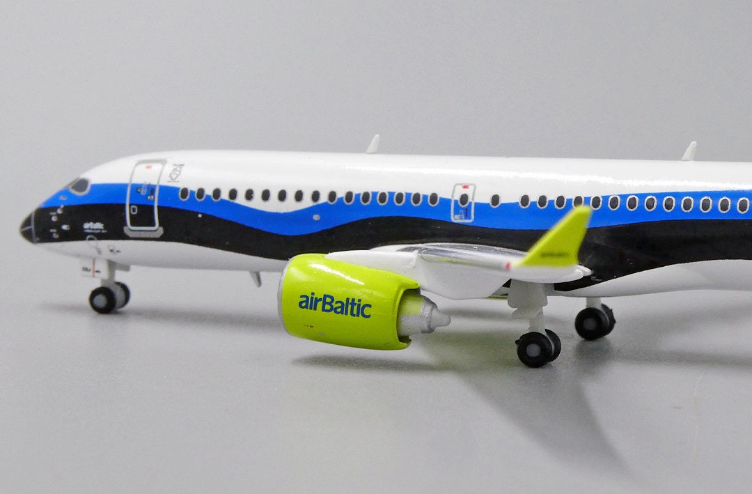 JC WINGS A220-300 AIR BALTIC "ESTONIAN FLAG LIVERY" REG: YL-CSJ