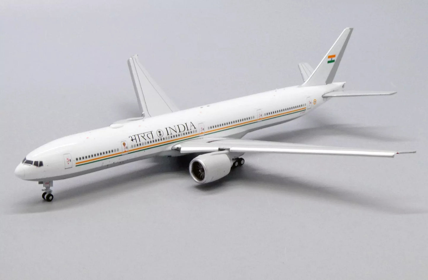 JCWINGS B777-300ER INDIAN GOVERNMENT (FLAPS DOWN) REG: VT-ALW