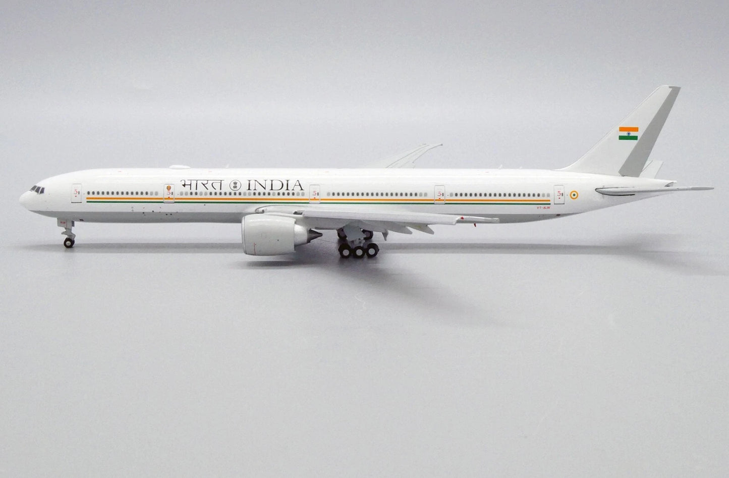 JCWINGS B777-300ER INDIAN GOVERNMENT (FLAPS DOWN) REG: VT-ALW