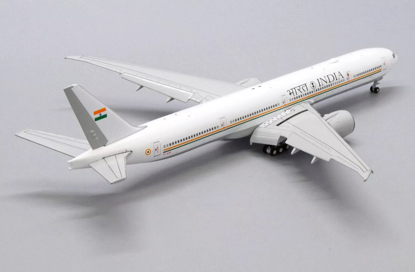 JCWINGS B777-300ER INDIAN GOVERNMENT (FLAPS DOWN) REG: VT-ALW