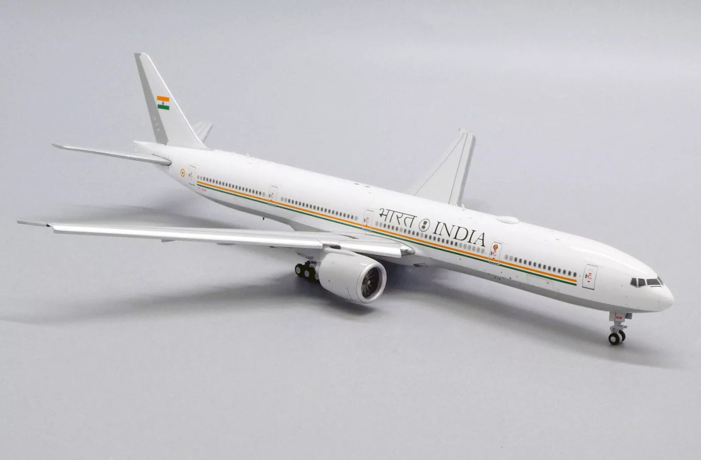 JCWINGS B777-300ER INDIAN GOVERNMENT (FLAPS DOWN) REG: VT-ALW