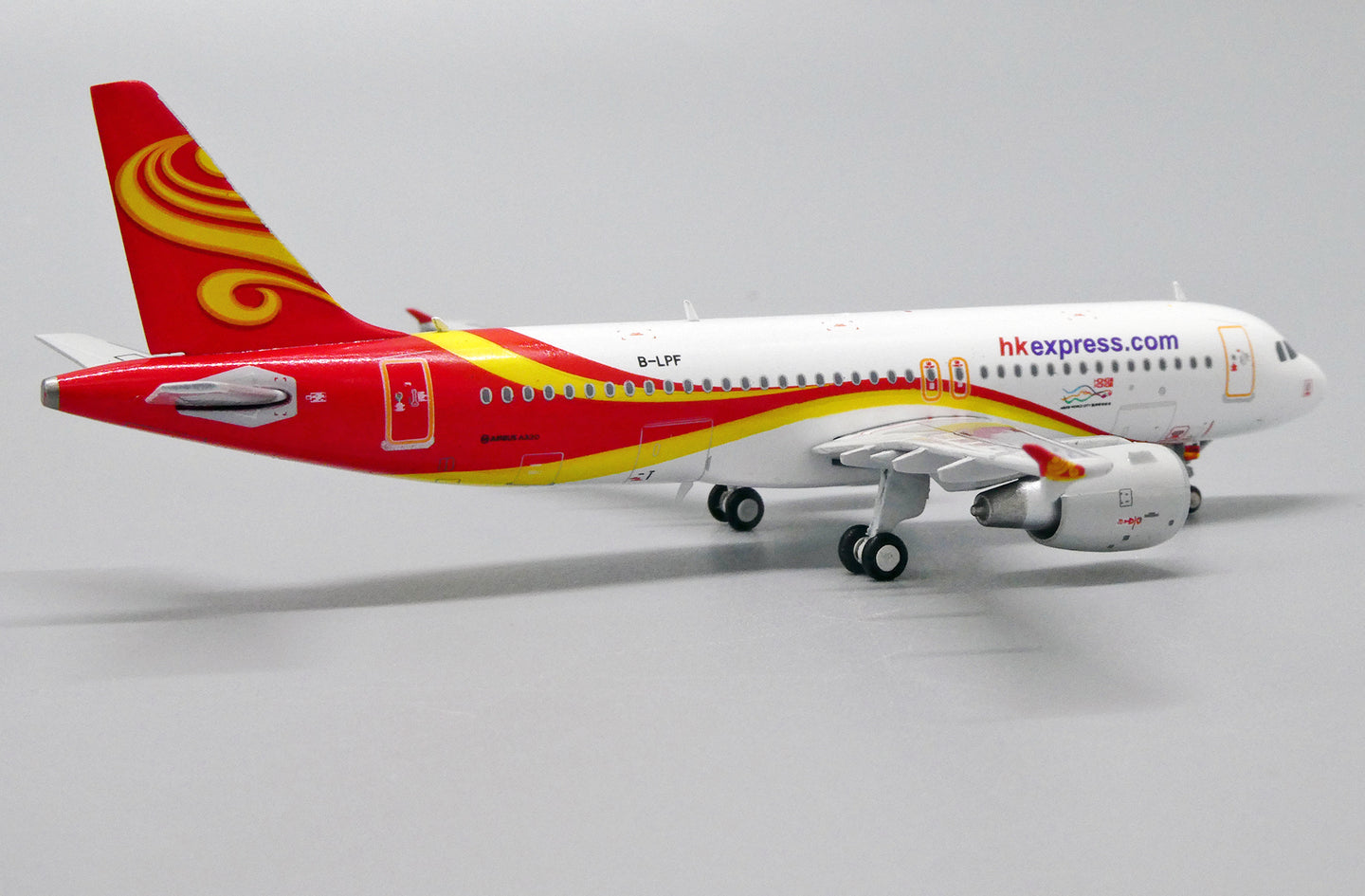 JCWINGS A320 HONG KONG EXPRESS REG: B-LPF