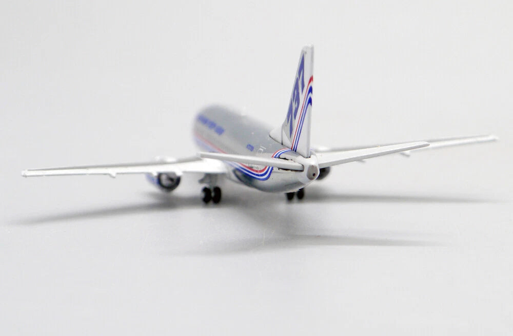 JC WINGS B737-500 HOUSE COLOUR REG: N73700