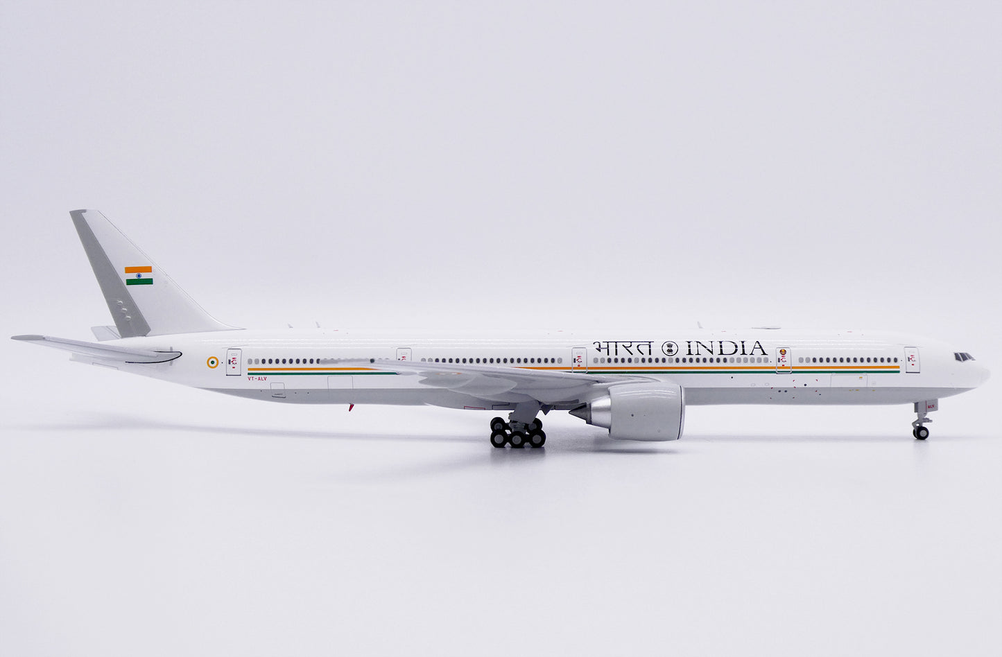 JC WINGS B777-300ER GOVERNMENT OF INDIA REG: VT-ALV
