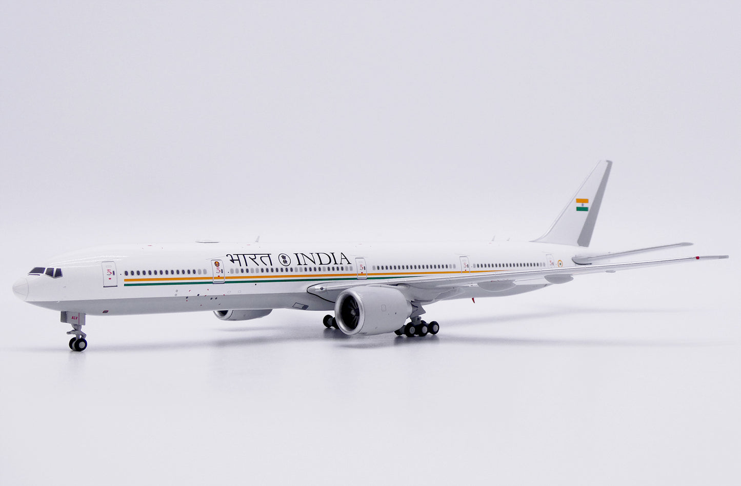 JC WINGS B777-300ER GOVERNMENT OF INDIA REG: VT-ALV