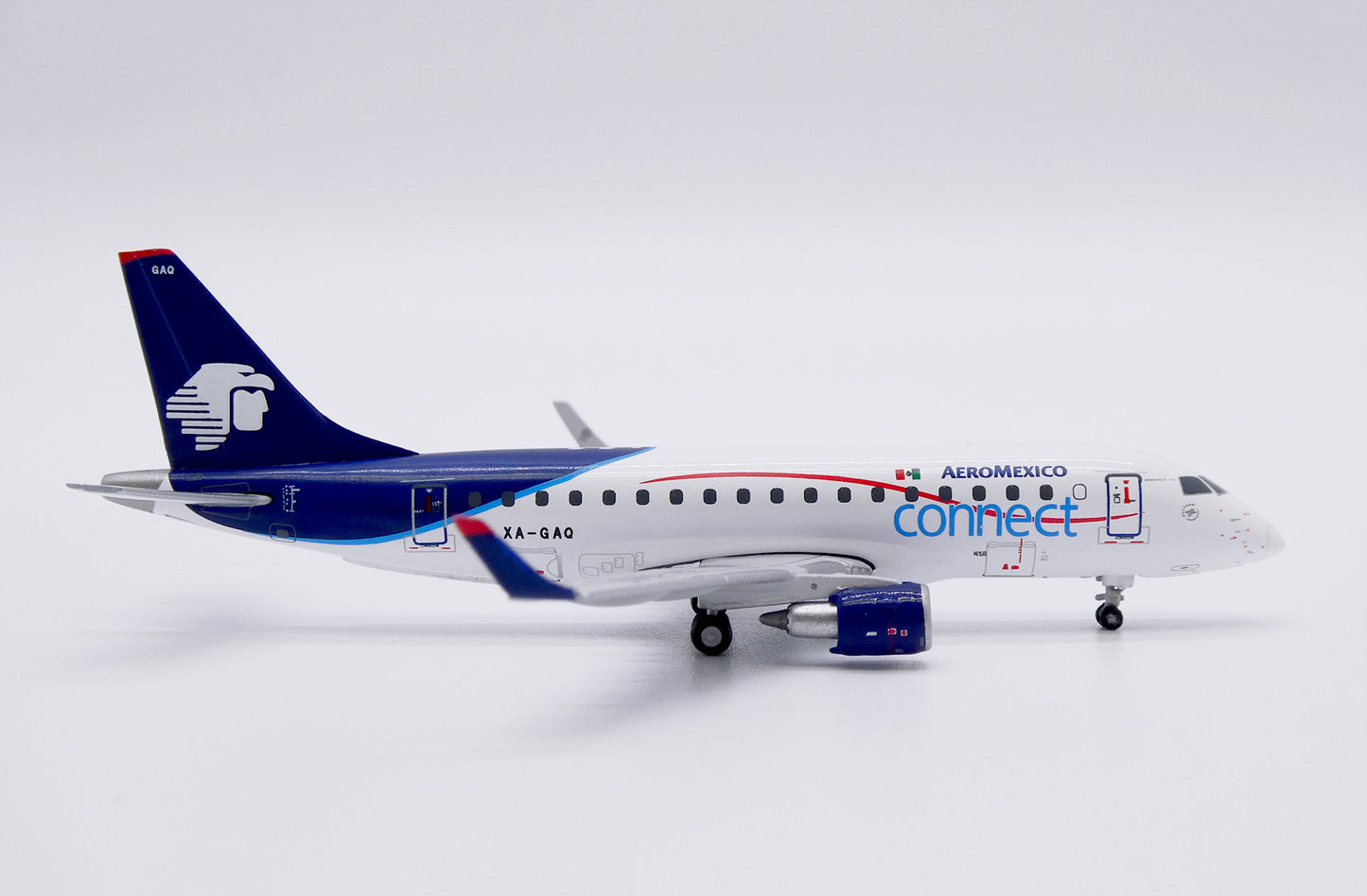 JC WINGS  ERJ-170LR AEROMEXICO CONNECT REG: XA-GAQ