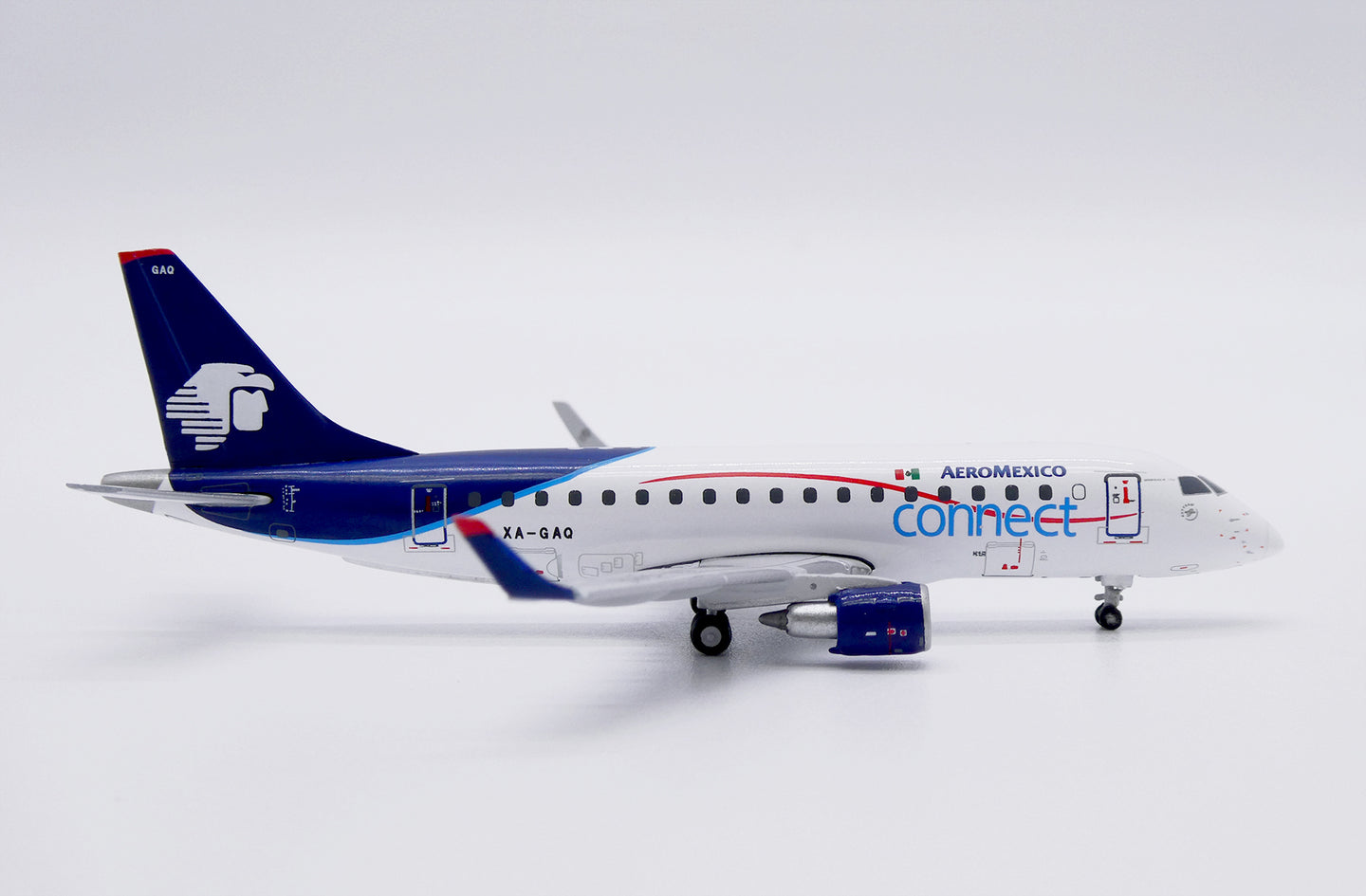 JC WINGS  ERJ-170LR AEROMEXICO CONNECT REG: XA-GAQ