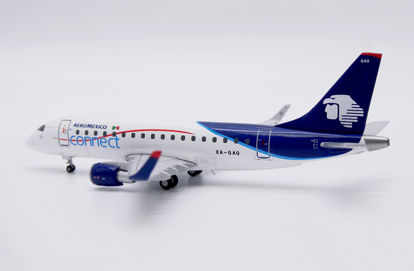 JC WINGS  ERJ-170LR AEROMEXICO CONNECT REG: XA-GAQ