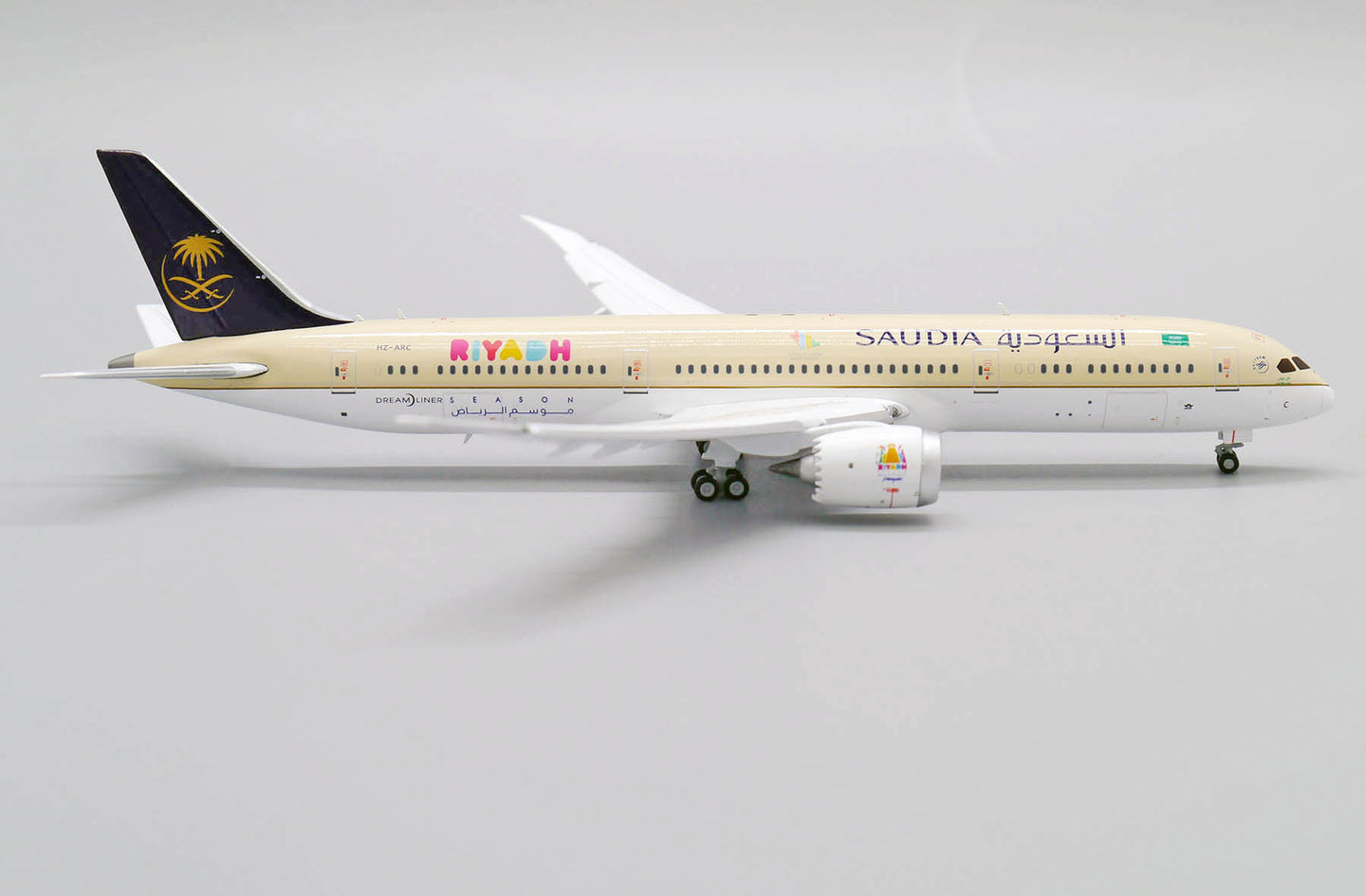 JCWINGS B787-9 SAUDI ARABIAN AIRLINES FLAP DOWN REG: HZ-ARC