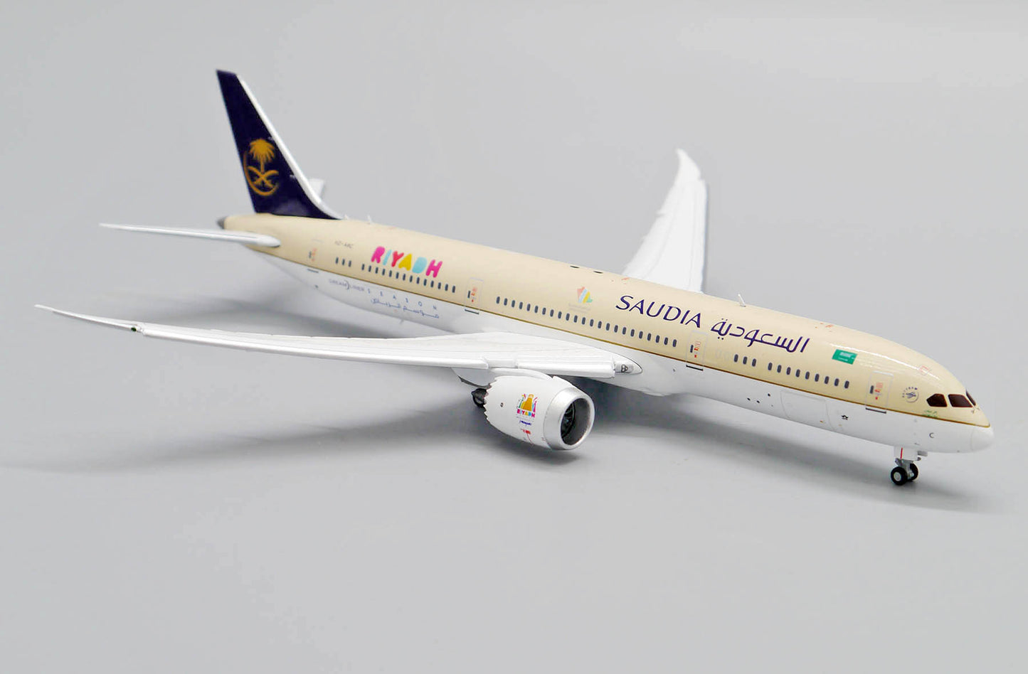 JCWINGS B787-9 SAUDI ARABIAN AIRLINES FLAP DOWN REG: HZ-ARC