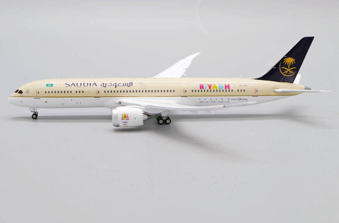 JCWINGS B787-9 SAUDI ARABIAN AIRLINES FLAP DOWN REG: HZ-ARC