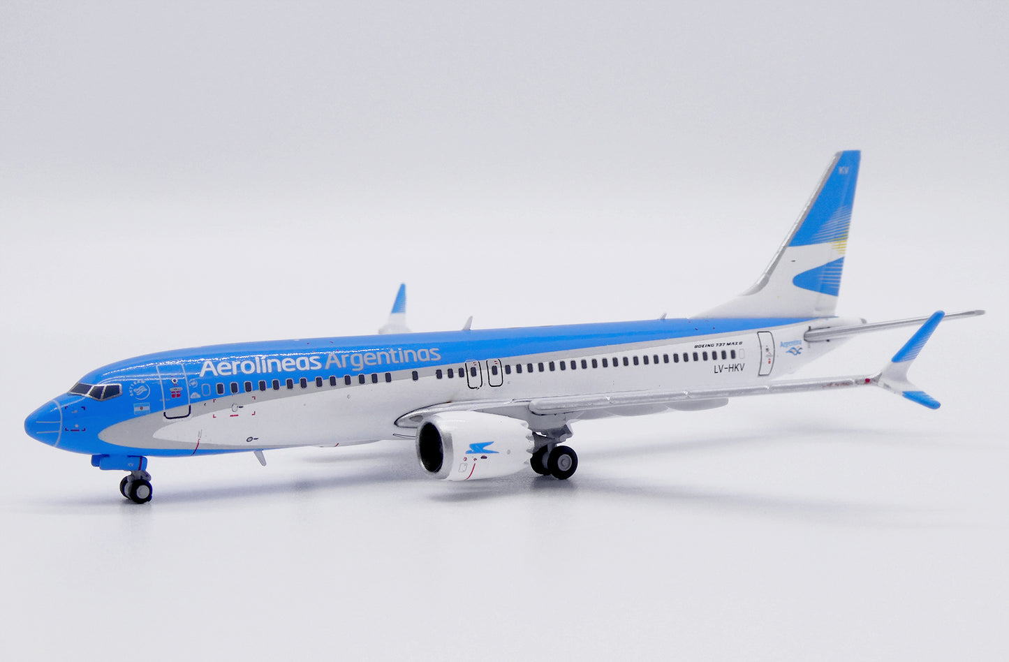 JC WINGS B737 MAX 8 AEROLINEAS ARGENTINAS REG: LV-HKV