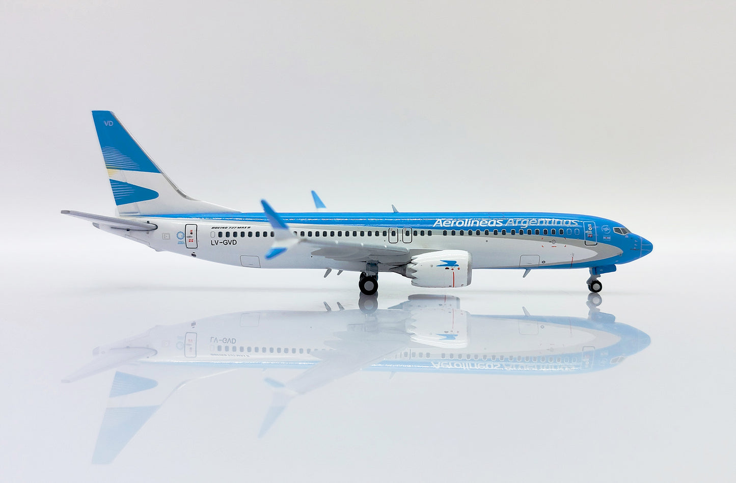 JC WINGS B737 MAX-8 AEROLINEAS ARGENTINAS REG: LV-GVD