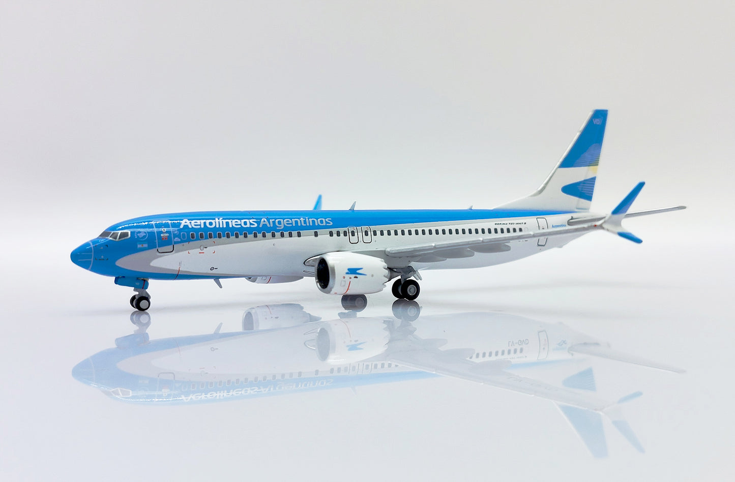 JC WINGS B737 MAX-8 AEROLINEAS ARGENTINAS REG: LV-GVD