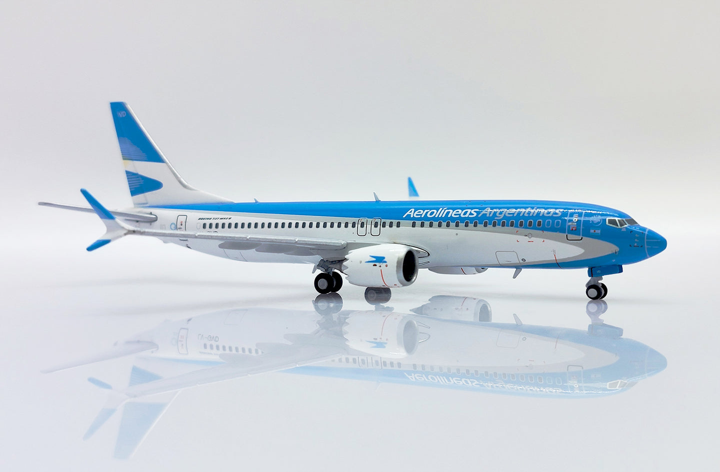 JC WINGS B737 MAX-8 AEROLINEAS ARGENTINAS REG: LV-GVD
