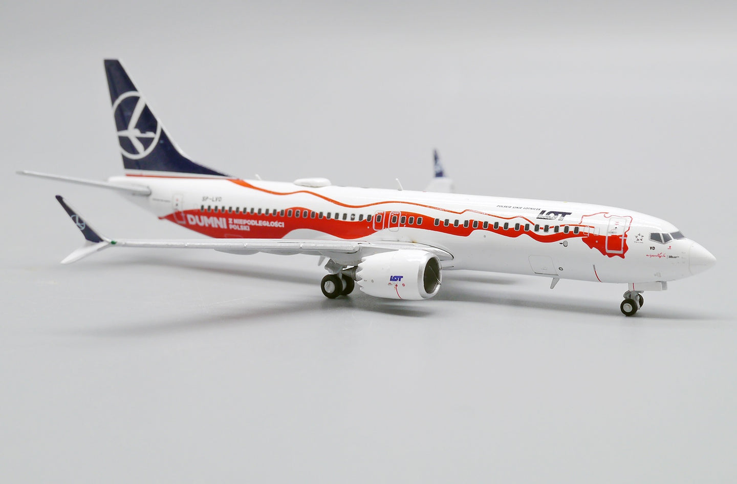 JC WINGS B737-8MAX LOT POLISH AIRLINES "POLAND INDEPENDENCE LIVERY" REG: SP-LVD