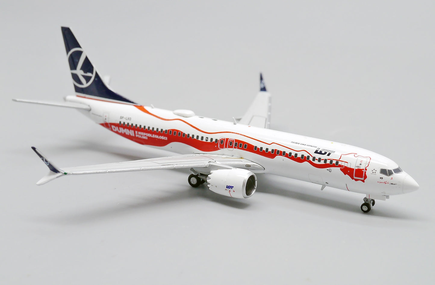 JC WINGS B737-8MAX LOT POLISH AIRLINES "POLAND INDEPENDENCE LIVERY" REG: SP-LVD