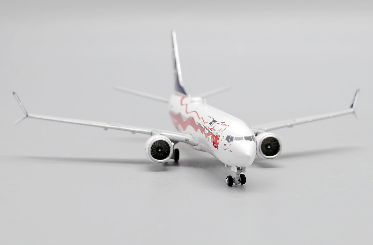 JC WINGS B737-8MAX LOT POLISH AIRLINES "POLAND INDEPENDENCE LIVERY" REG: SP-LVD