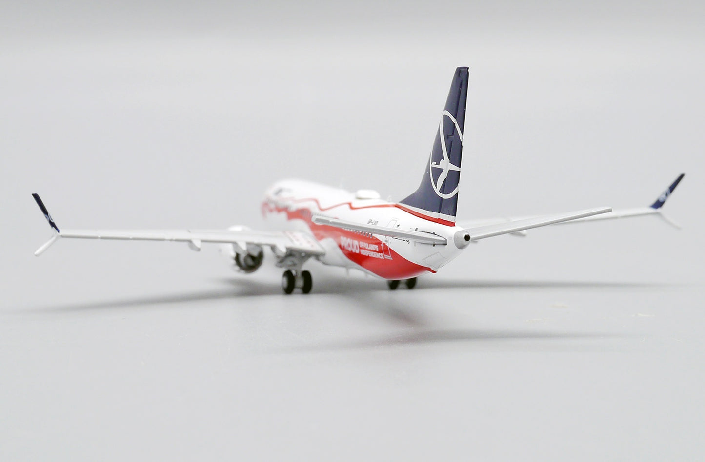 JC WINGS B737-8MAX LOT POLISH AIRLINES "POLAND INDEPENDENCE LIVERY" REG: SP-LVD