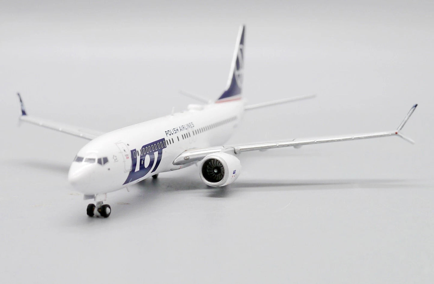 JC WINGS B737 MAX 8 LOT POLISH AIRLINES REG: SP-LVB
