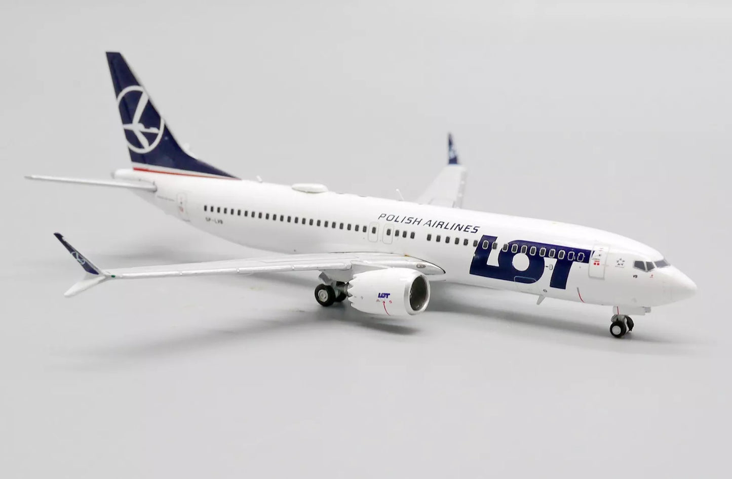JC WINGS B737 MAX 8 LOT POLISH AIRLINES REG: SP-LVB