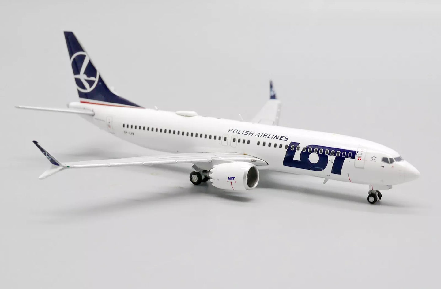 JC WINGS B737 MAX 8 LOT POLISH AIRLINES REG: SP-LVB