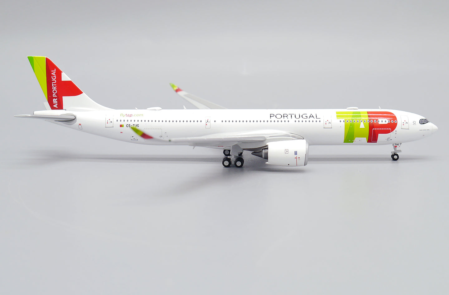 JC WINGS A330-900NEO TAP AIR PORTUGAL REG: CS-TUG