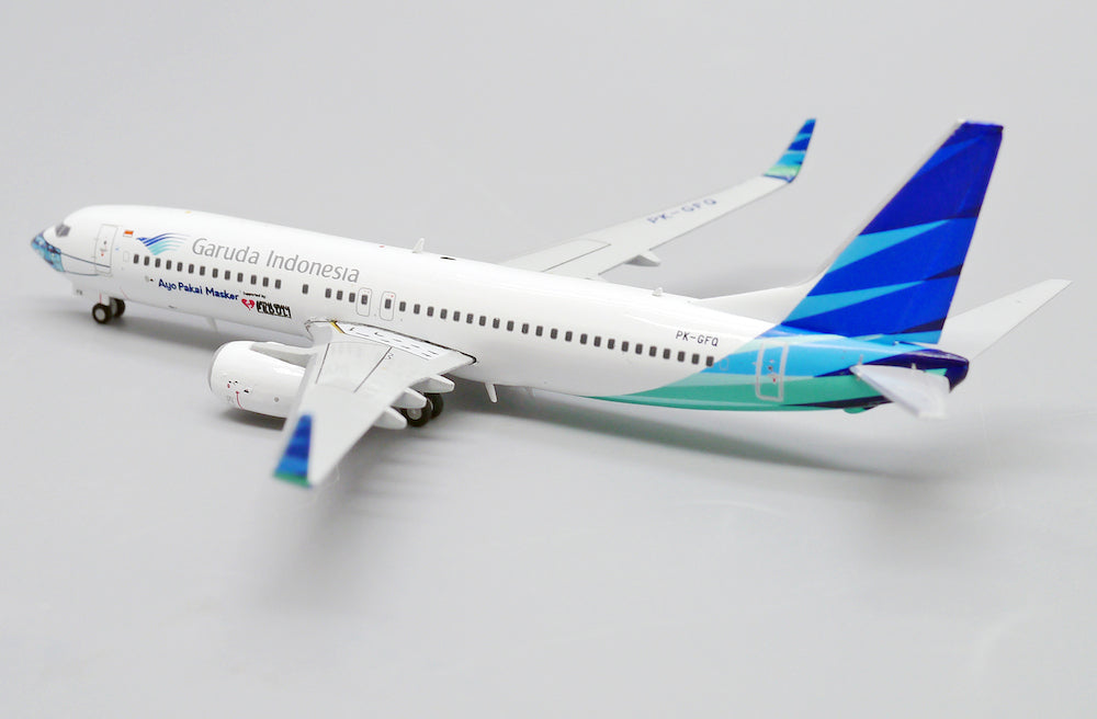 JC WINGS B737 GARUDA INDONESIA "AYO PAKAI MASKER" REG: PK-GFQ