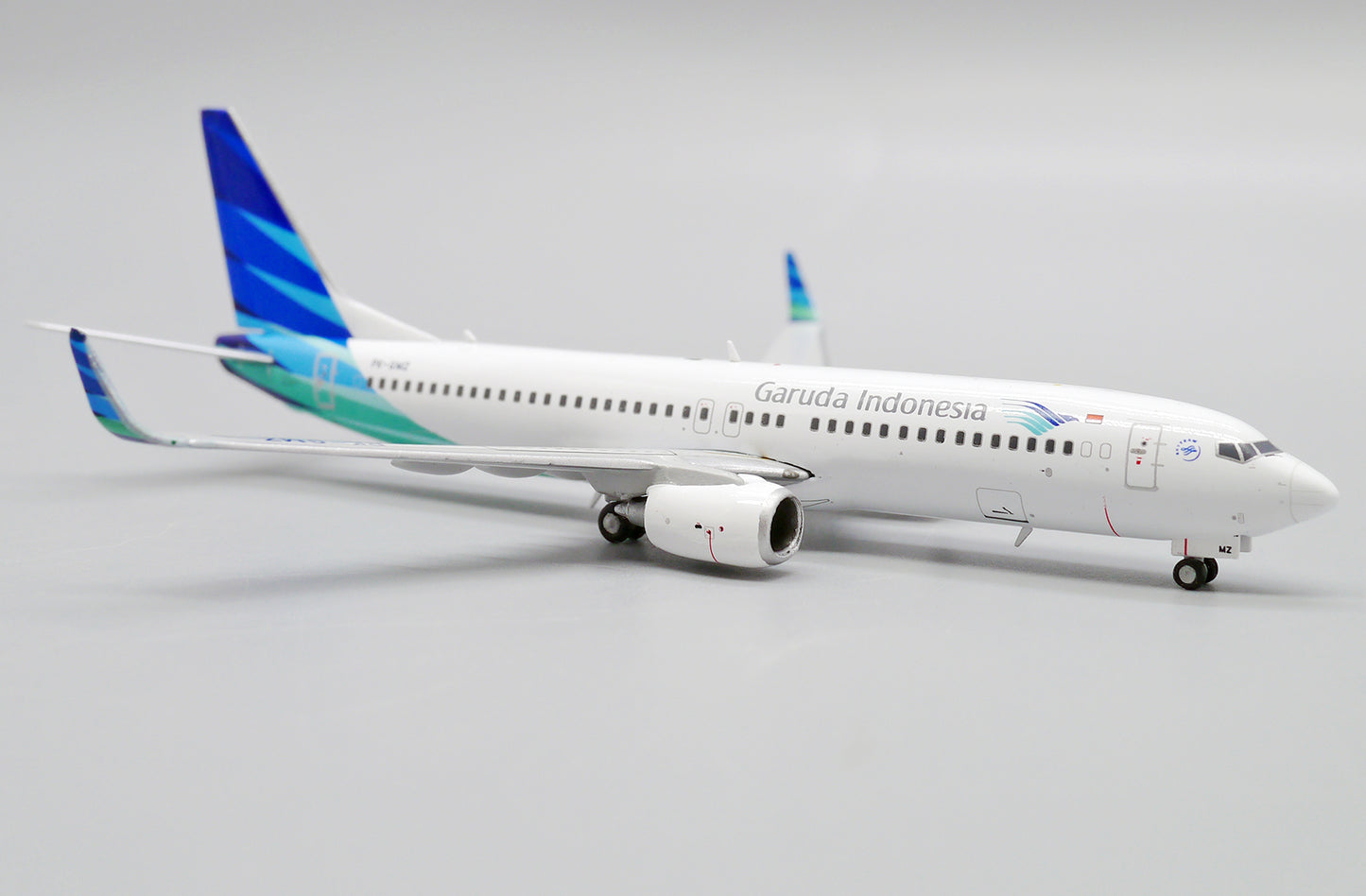 JC WINGS B737-800 75  GARUDA INDONESIA INDONESIA MAJU REG: PK-GMZ