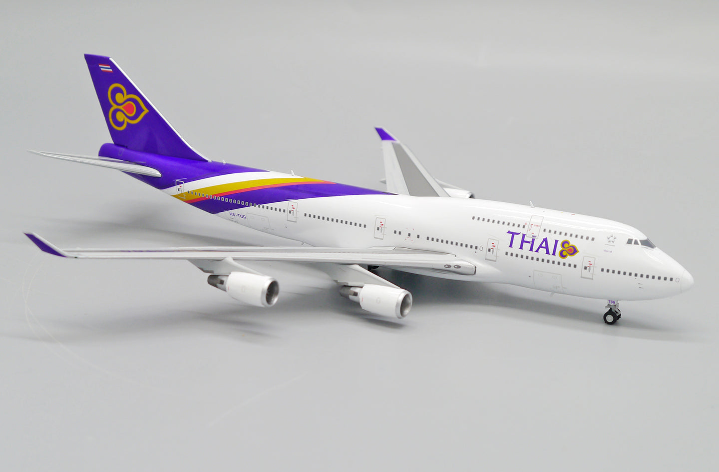 JC WINGS B747-400 THAI AIRWAYS REG: HS-TGG
