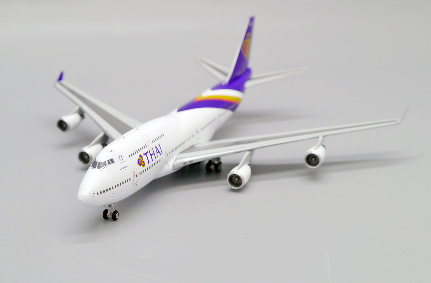 JC WINGS B747-400 THAI AIRWAYS REG: HS-TGG