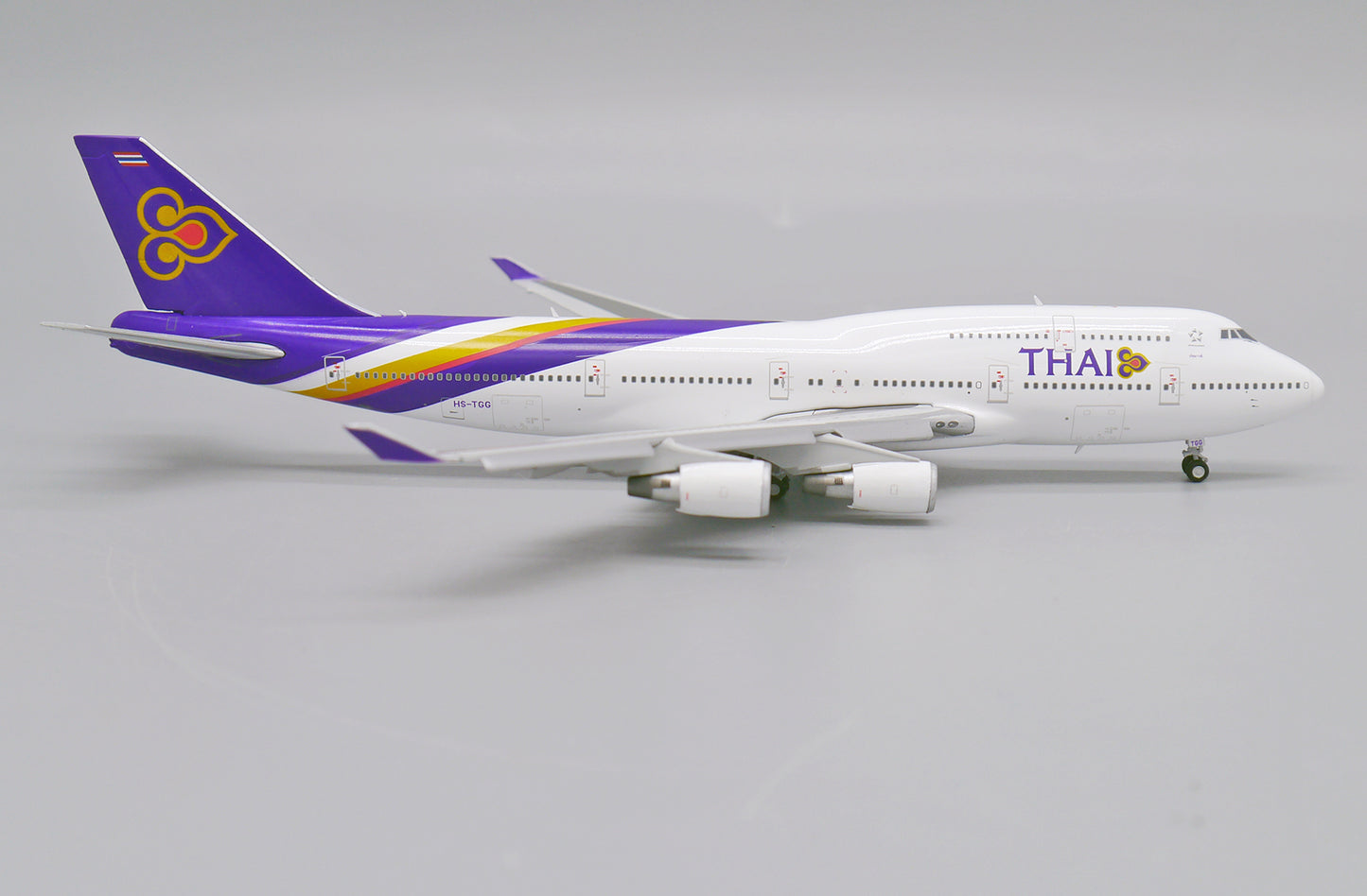 JC WINGS B747-400 THAI AIRWAYS REG: HS-TGG FLAPS DOWN