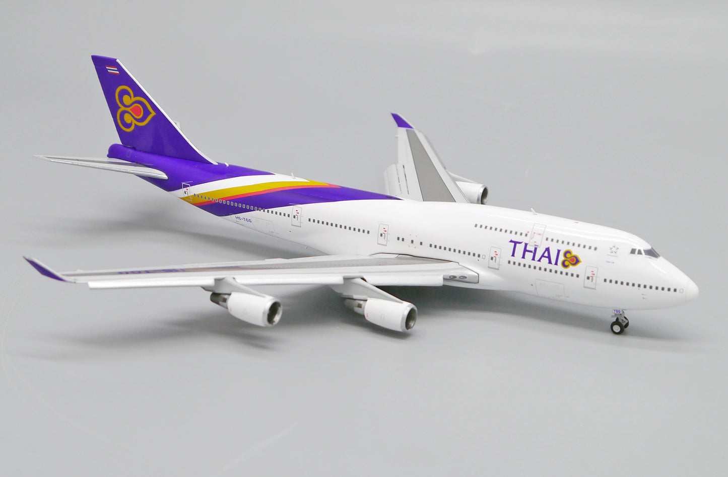 JC WINGS B747-400 THAI AIRWAYS REG: HS-TGG FLAPS DOWN