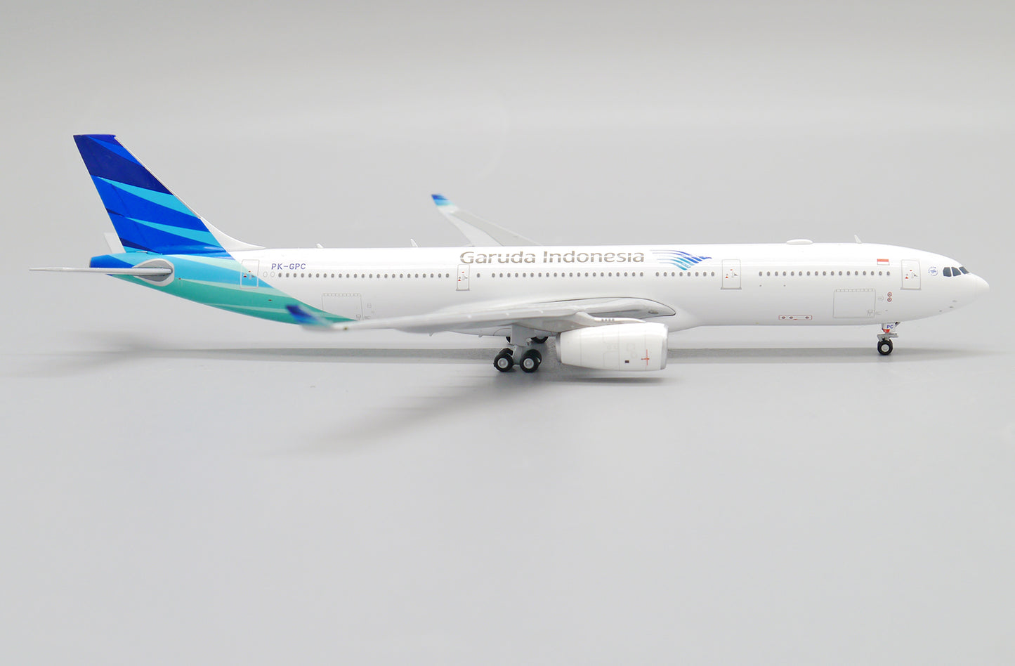 JC WINGS A330-300 GARUDA INDONESIA REG: PK-GPC
