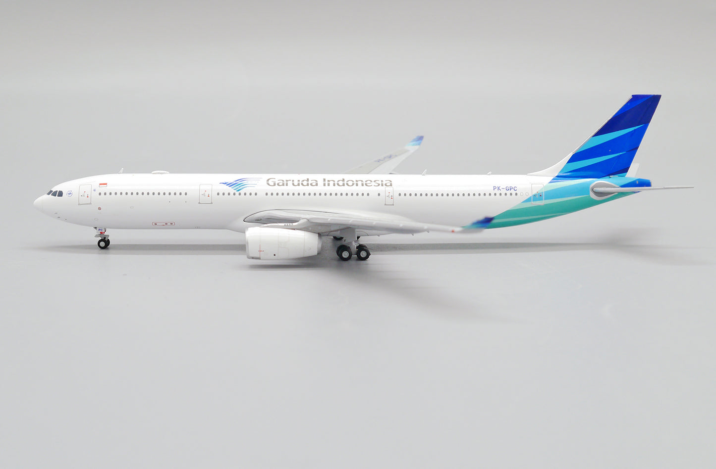 JC WINGS A330-300 GARUDA INDONESIA REG: PK-GPC
