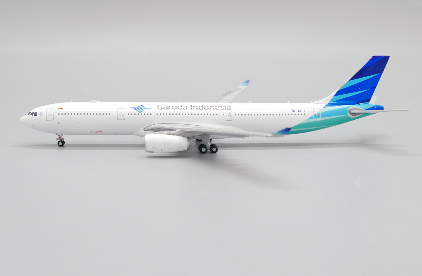 JC WINGS A330-300 GARUDA INDONESIA REG: PK-GPC
