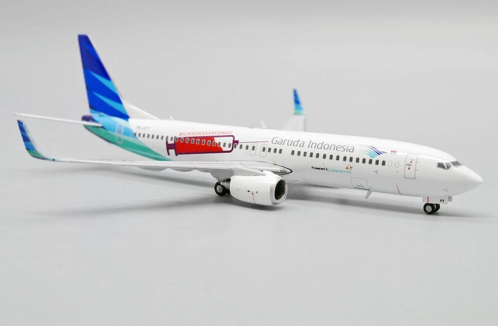 JC WINGS B737-800 GARUDA INDONESIA "SUKSESKANVAKSINASI" REG: PK-GFT
