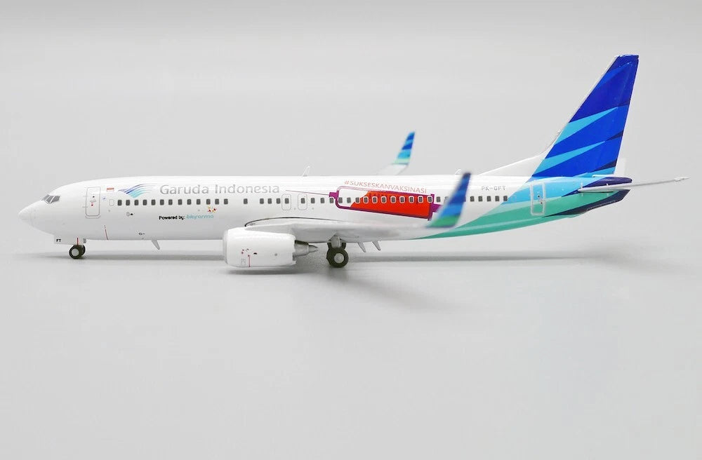 JC WINGS B737-800 GARUDA INDONESIA "SUKSESKANVAKSINASI" REG: PK-GFT