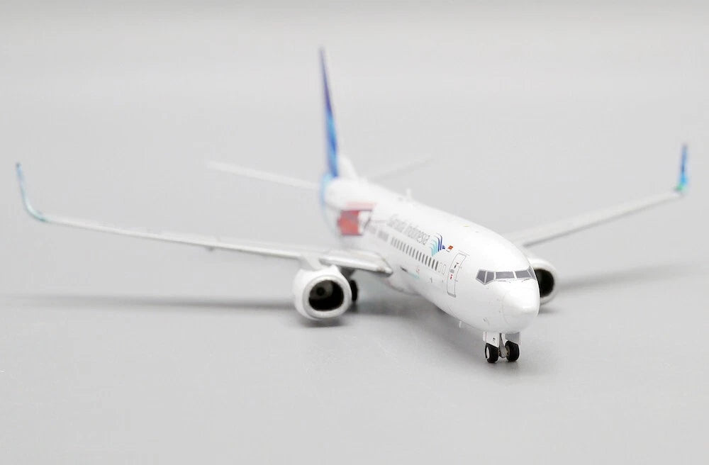 JC WINGS B737-800 GARUDA INDONESIA "SUKSESKANVAKSINASI" REG: PK-GFT