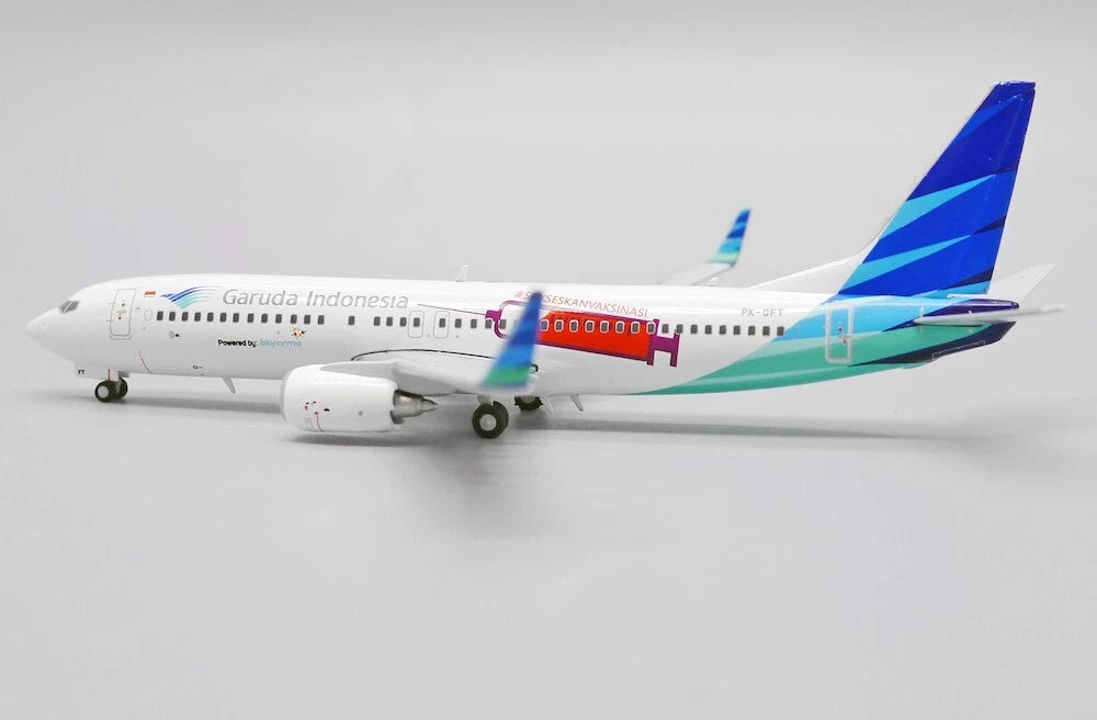 JC WINGS B737-800 GARUDA INDONESIA "SUKSESKANVAKSINASI" REG: PK-GFT