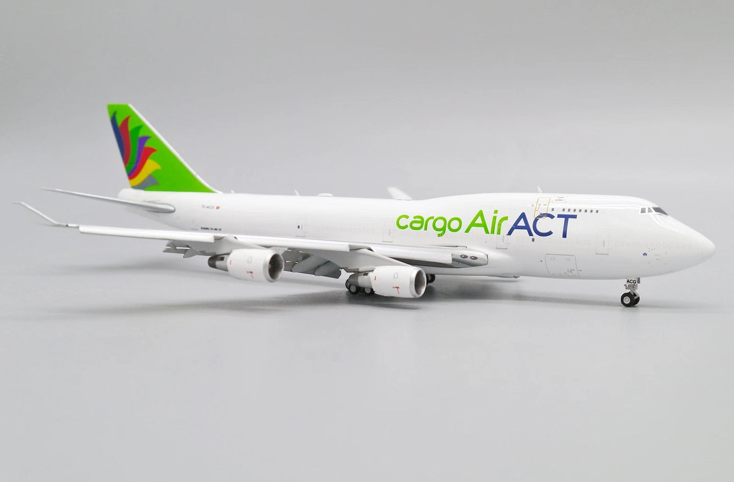 JC WINGS B747-400 ACT AIRLINES (FLAPS DOWN) REG: TC-ACG