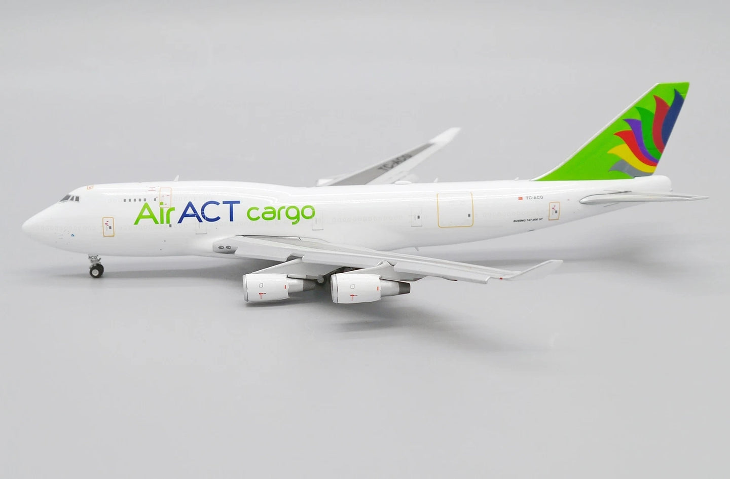 JC WINGS B747-400 ACT AIRLINES (FLAPS DOWN) REG: TC-ACG