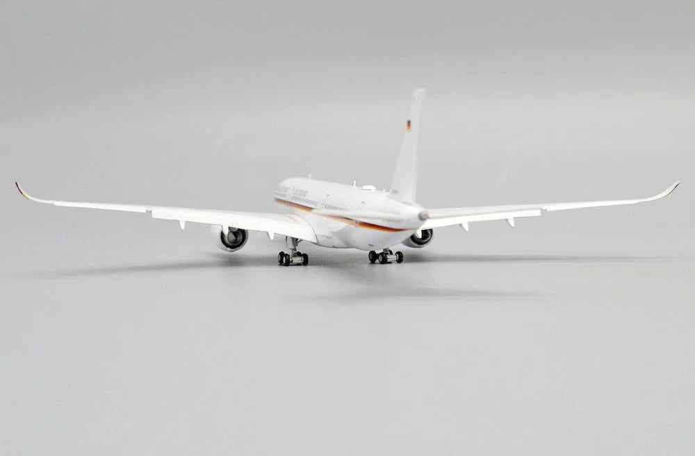 JCWINGS GERMAN AIR FORCE A350 REG: 10+01 FLAP DOWN