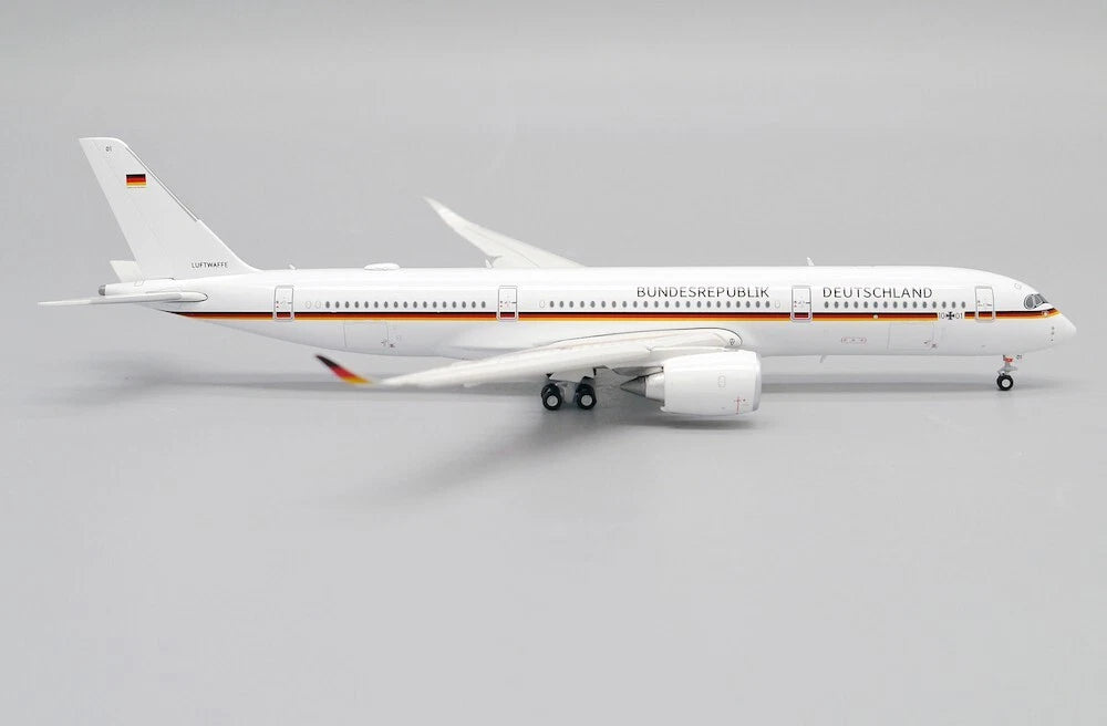 JCWINGS GERMAN AIR FORCE A350 REG: 10+01 FLAP DOWN