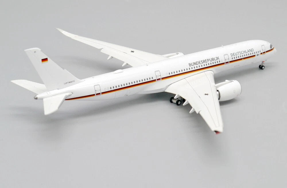 JCWINGS GERMAN AIR FORCE A350 REG: 10+01 FLAP DOWN