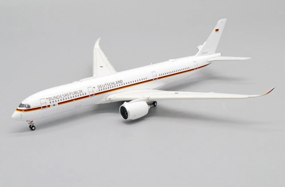 JCWINGS GERMAN AIR FORCE A350 REG: 10+01 FLAP DOWN