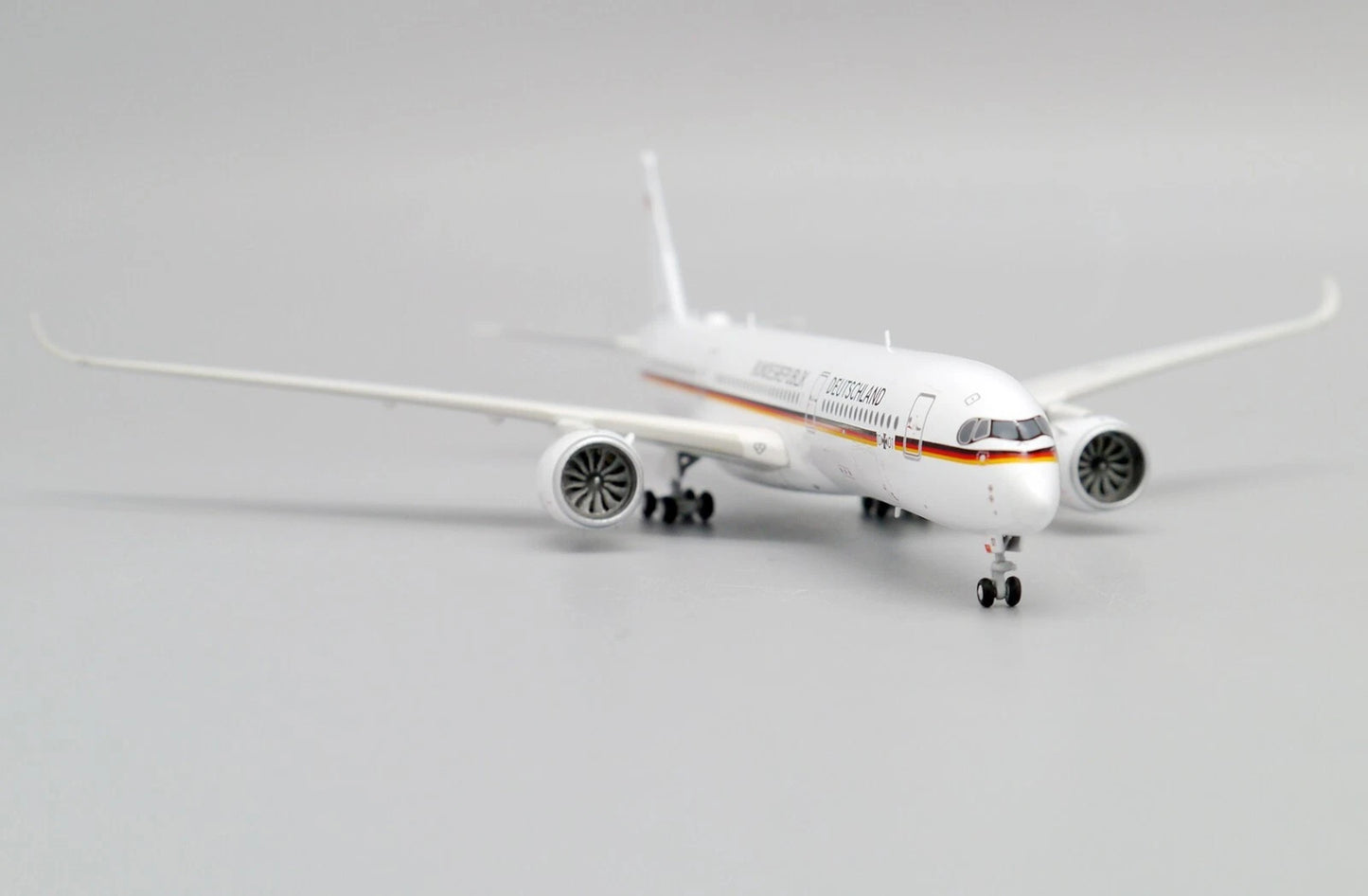 JCWINGS A350-900ACJ LUFTWAFFE REG: 10+01