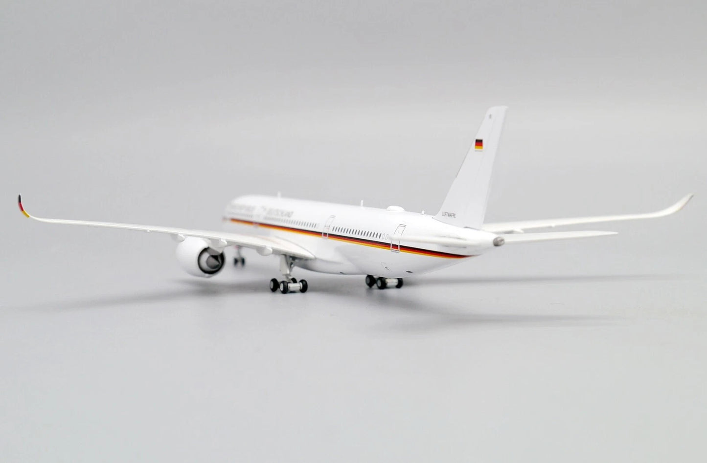 JCWINGS A350-900ACJ LUFTWAFFE REG: 10+01