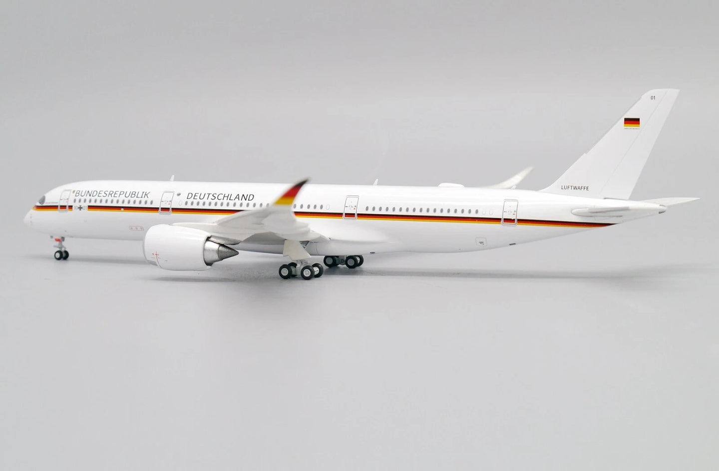 JCWINGS A350-900ACJ LUFTWAFFE REG: 10+01